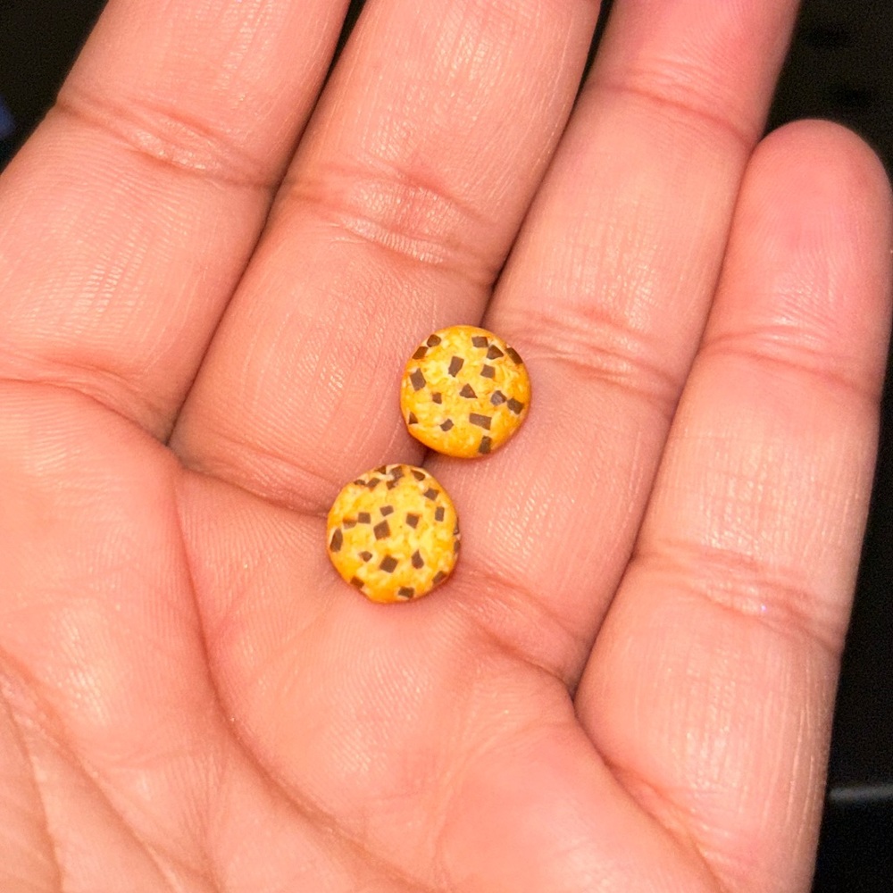 Cute Chocolate chip cookie 🍪 earrings